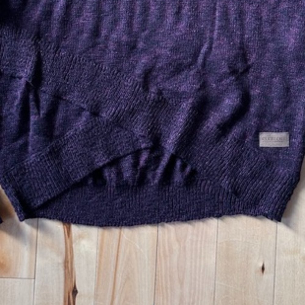 Women's Sweater - Picture 2 of 4